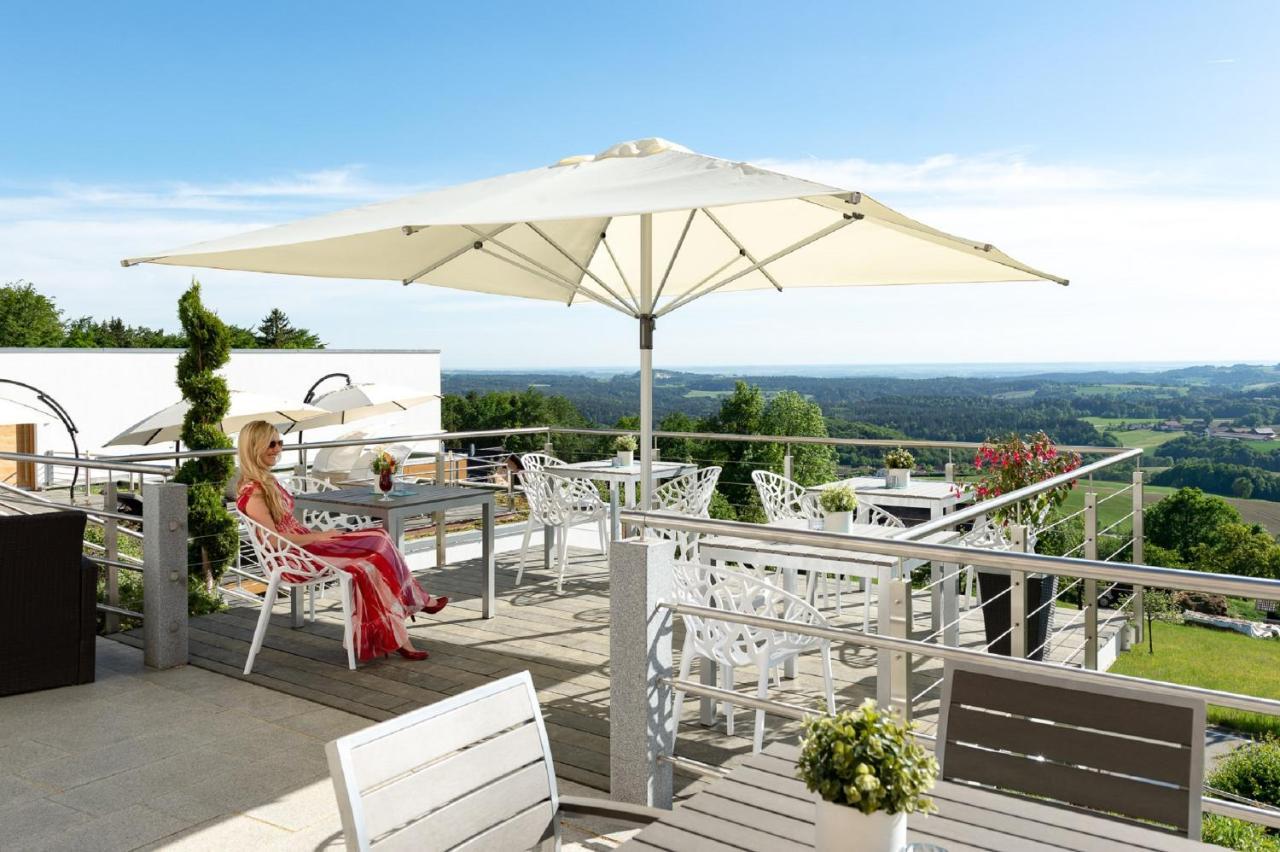 Thula Wellnesshotel Bayerischer Wald Lalling Exterior foto